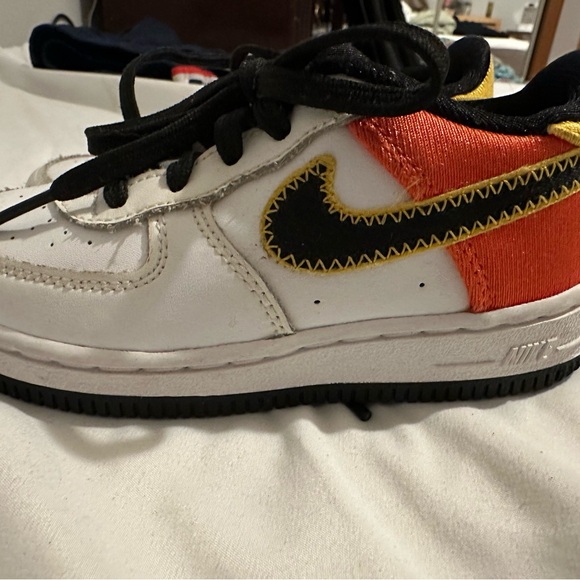 Nike Air Force 1 - RAYGUNS - Picture 2 of 7